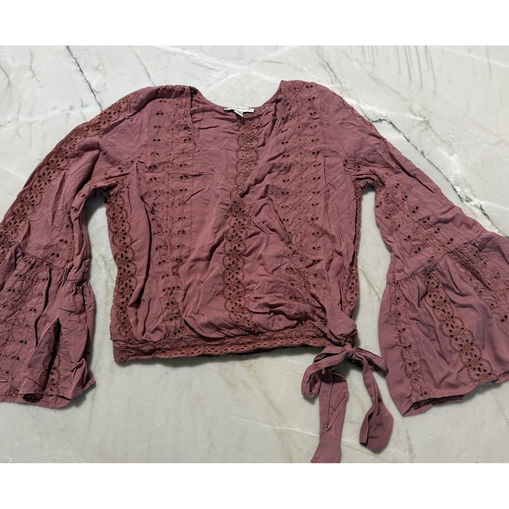 American Eagle Eyelet‎ Wrap Blouse Mauve Pink Bell Sleeve Boho Top Womens Medium
